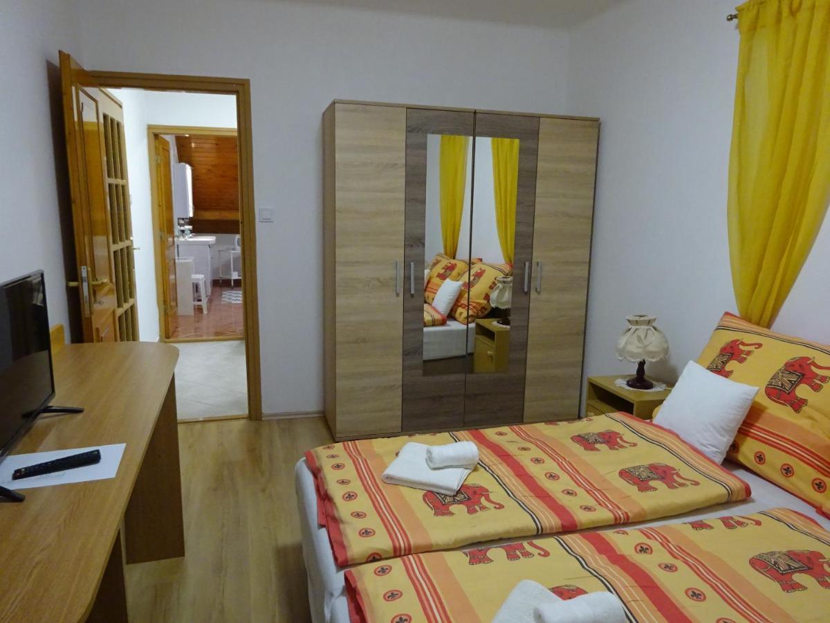 Appartement Era Apartman à Harkány Extérieur photo