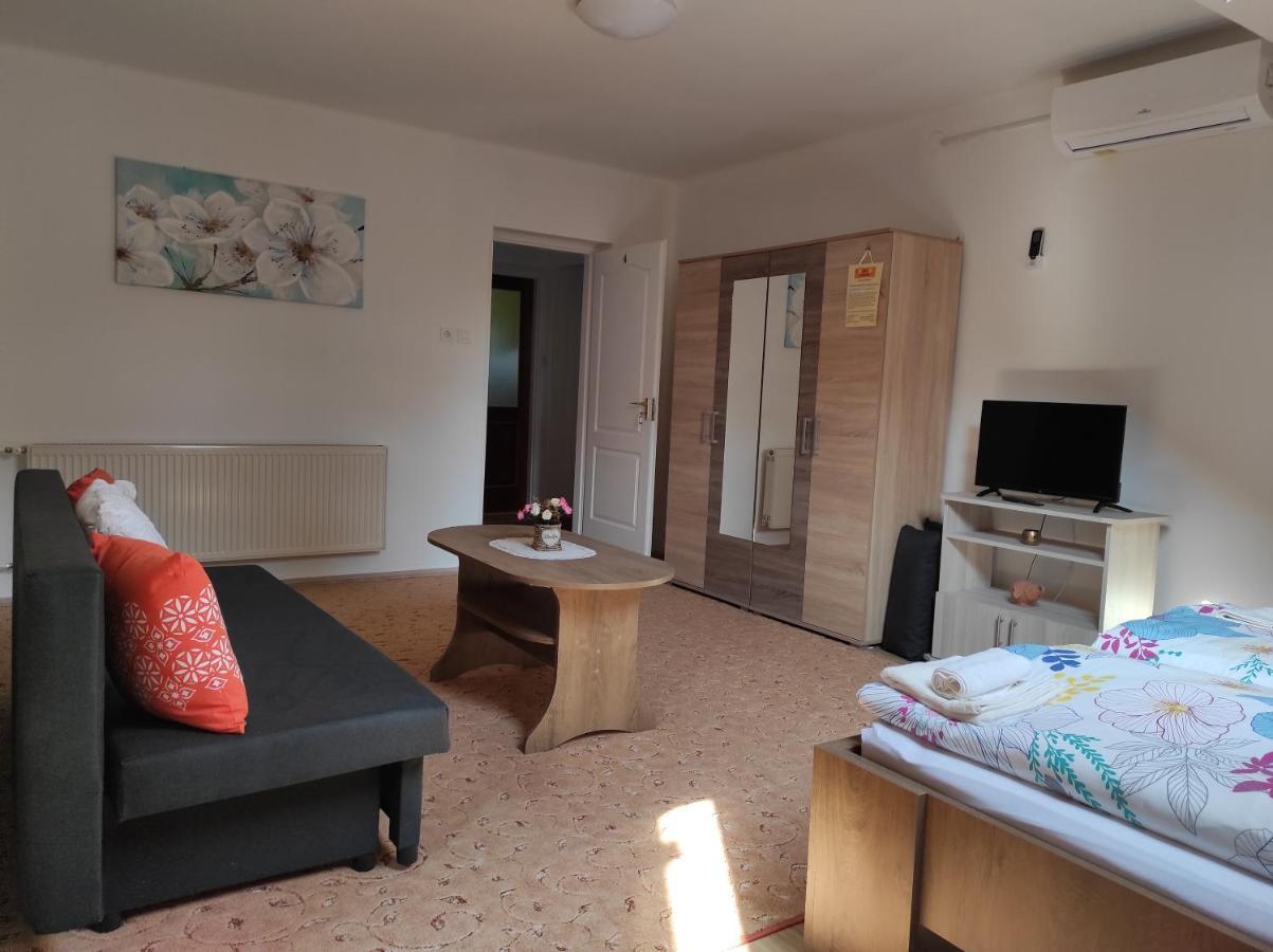 Appartement Era Apartman à Harkány Extérieur photo